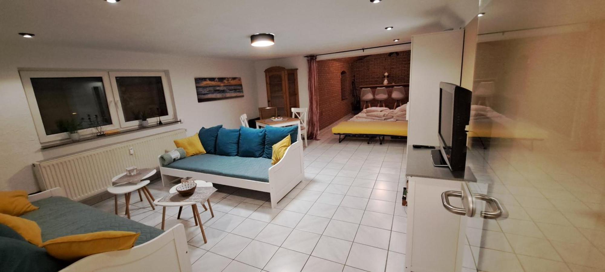 Private 1-2,5 -Zimmer-Wohnung Mit Terrasse ซึลพิค ภายนอก รูปภาพ