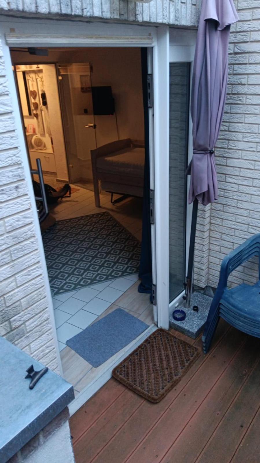 Private 1-2,5 -Zimmer-Wohnung Mit Terrasse ซึลพิค ภายนอก รูปภาพ